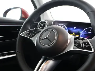 MERCEDES-BENZ GLC 220 d 4M Avantgarde AHK Digital Li…