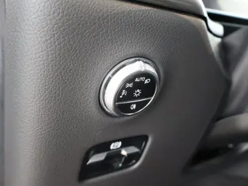MERCEDES-BENZ GLC 220 d 4M Avantgarde AHK Digital Li…