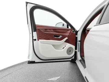 Bentley Flying Spur Speed   Naim for Bentley Soundsystem