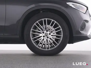 MERCEDES-BENZ GLC 200 4M Avantgarde LED EHeck 360 PT&hellip;