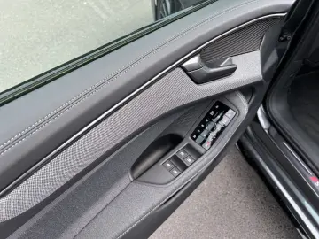 AUDI A6 Avant TDI S tronic quattro S line  HeadUp Pan
