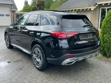 MERCEDES-BENZ GLC 300 300e 4MATIC AMG LINE PANO kame&hellip;
