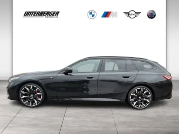 BMW 540d xDrive Touring M Sport PRO 21  Iconic Glow