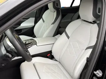 BMW 540d xDrive Touring M Sport PRO 21  Iconic Glow