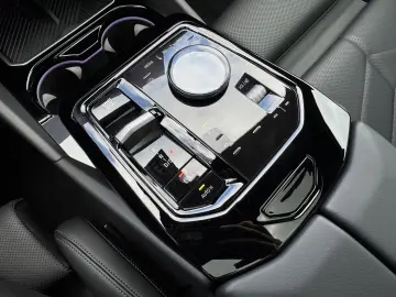 BMW 520d Tou M Sport Pro AHK PANO h&k Autobahnas 360