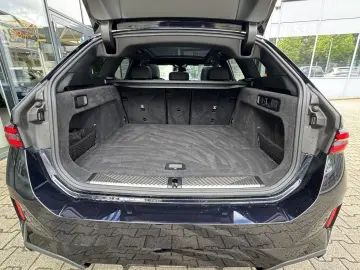 BMW 520d Tou M Sport Pro AHK PANO h&k Autobahnas 360