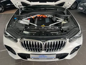 BMW X5 xD 45 e M Sport AHK DAP HiFi Pan Park3D Aktiv