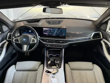 BMW X5 xDrive50e M Sport Pano AHK Carbon ACC LM22