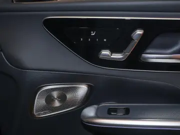 MERCEDES-BENZ GLC 63 S E PERF. Pano AHK HAL HUD Burm&hellip;