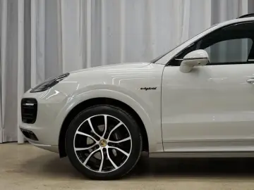 PORSCHE Cayenne E-Hybrid Platinum Edition
