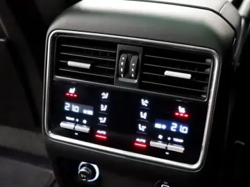 PORSCHE Cayenne E-Hybrid Platinum Edition