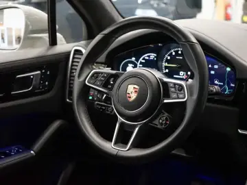 PORSCHE Cayenne E-Hybrid Platinum Edition