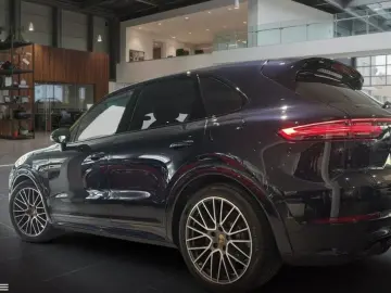 PORSCHE Cayenne E-Hybrid Platinum Edition