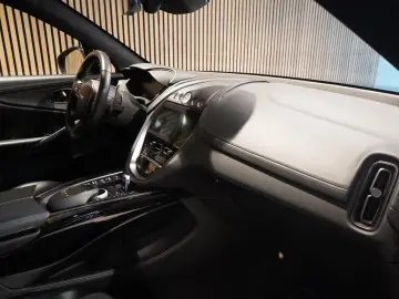 Aston Martin DBX 4.0 V8 Sportabgas Body Pack Black