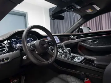 Bentley Continental GT V8 - MULLINER Blackline
