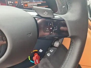 FERRARI Roma Spider Pass.Display ACC Airscarf Seatvent.