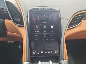 FERRARI Roma Spider Pass.Display ACC Airscarf Seatvent.