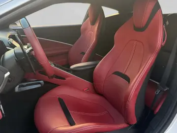 FERRARI Roma 1.Hd Dt.Auto LED Lenkrad Beifahrer Display