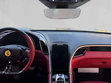 FERRARI Roma 1.Hd Dt.Auto LED Lenkrad Beifahrer Display