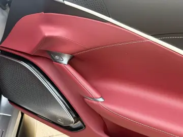 FERRARI Roma 1.Hd Dt.Auto LED Lenkrad Beifahrer Display