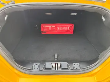 FERRARI Roma 3.9 T V8 DCT - GIALLO TRIPLO STRATO