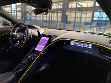 FERRARI Roma 3.9 T V8 DCT - Grigio Medio   Pass. Display