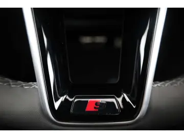 Audi A8 60 TFSI e quattro S line 20'