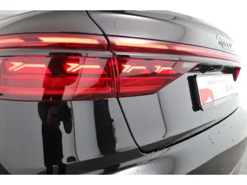 Audi A8 60 TFSI e quattro S line 20'