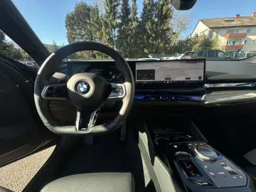 BMW 540d xDr.M Sport ACC SuView Sitzbel.B W.AHK 20