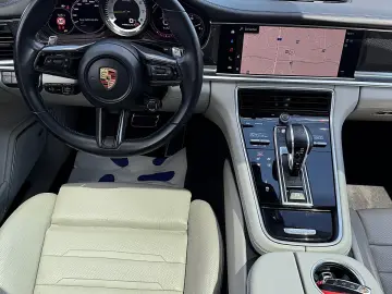PORSCHE Panamera 4 E-Hybrid PHEV Platinum Edition Aut...