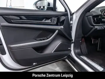 PORSCHE Panamera 4S E-Hybrid ActiveRide SportDesign HUD