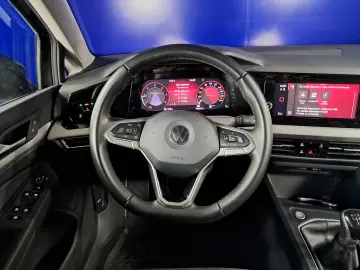 VOLKSWAGEN GOLF VIII LIFE 115CP 2021