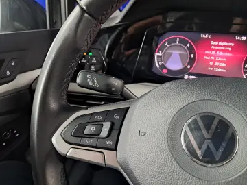 VOLKSWAGEN GOLF VIII LIFE 115CP 2021