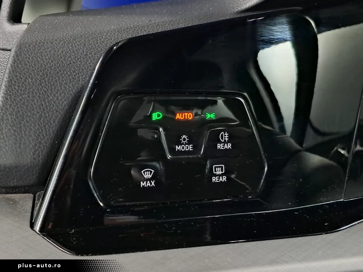 VOLKSWAGEN GOLF VIII LIFE 115CP 2021