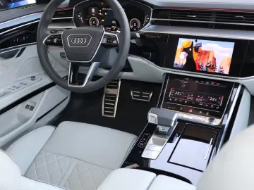 Audi A8 L 60 TFSI e lang EXCLUSIVE