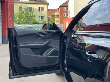 AUDI RSQ8 quattro MATRIX PANO OPTIK MEMORY RS-ABGAS