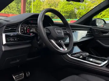 AUDI RSQ8 quattro MATRIX PANO OPTIK MEMORY RS-ABGAS