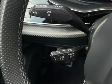 AUDI RSQ8 quattro MATRIX PANO OPTIK MEMORY RS-ABGAS