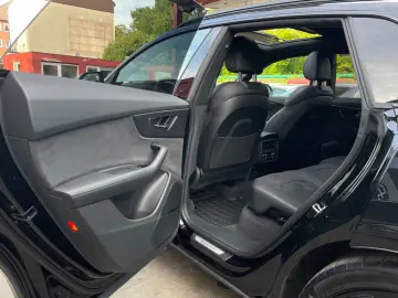 AUDI RSQ8 quattro MATRIX PANO OPTIK MEMORY RS-ABGAS