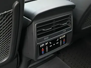 AUDI RSQ8 quattro MATRIX PANO OPTIK MEMORY RS-ABGAS