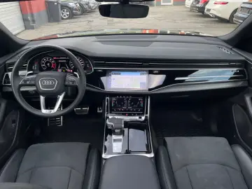 AUDI RSQ8 quattro MATRIX PANO OPTIK MEMORY RS-ABGAS