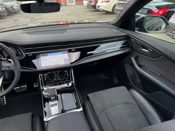 AUDI RSQ8 quattro MATRIX PANO OPTIK MEMORY RS-ABGAS