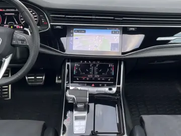 AUDI RSQ8 quattro MATRIX PANO OPTIK MEMORY RS-ABGAS