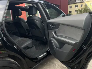 AUDI RSQ8 quattro MATRIX PANO OPTIK MEMORY RS-ABGAS