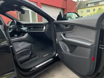 AUDI RSQ8 quattro MATRIX PANO OPTIK MEMORY RS-ABGAS