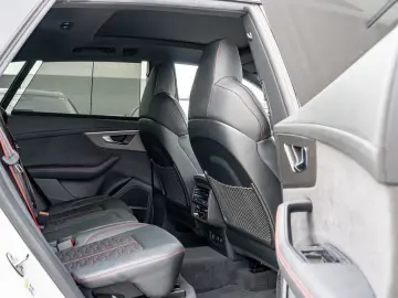 AUDI RS Q8 4.0 TFSI quattro Keramik Dyn  Vmax B&O ACC