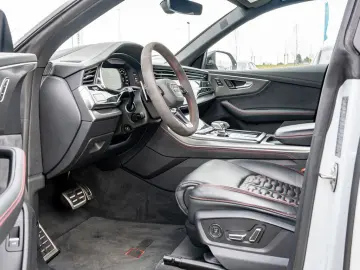 AUDI RS Q8 4.0 TFSI quattro Keramik Dyn  Vmax B&O ACC