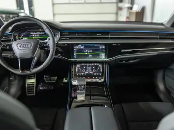 Audi A8 50 TDI quattro AHK PANO