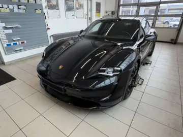 PORSCHE Taycan Cross Turismo 4 - 45.595 € netto
