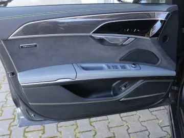 Audi A8 60 TFSI V8 S line Exclusive